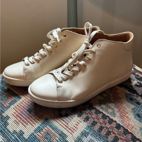 Sezane Cream Leather Sneakers - Picture 7 of 8